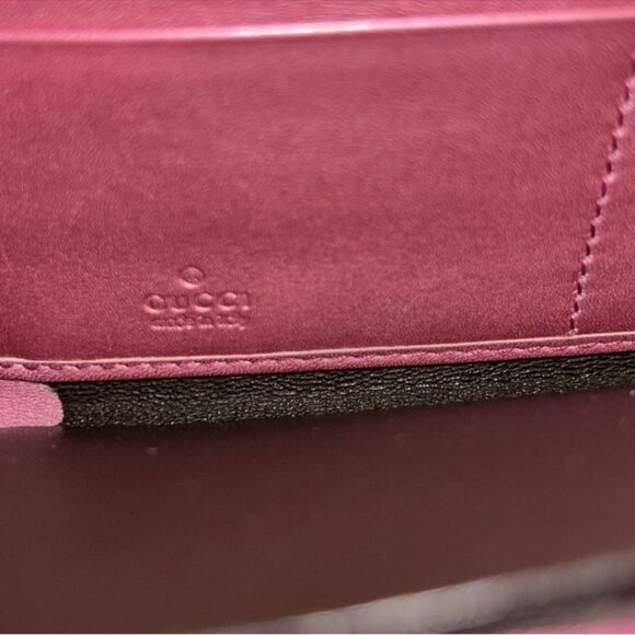 Authentic Gucci GG Signature Continental Pink
Leather Zip Around Wallet - Picture 11 of 16